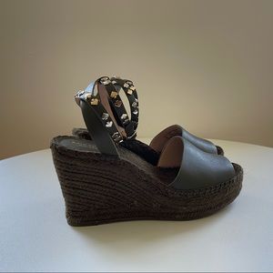 NWOT Kate Spade wedges, Deep Olive, size 9